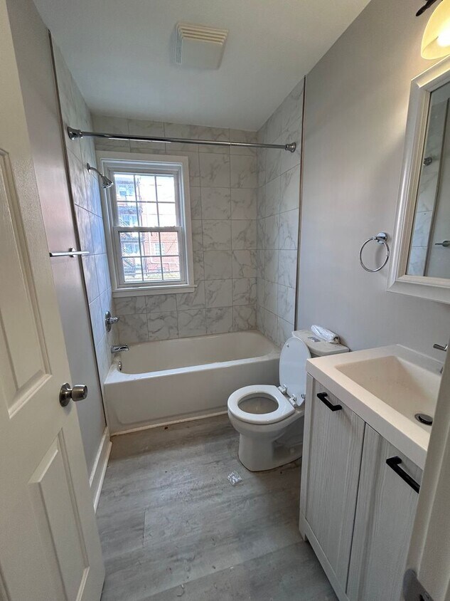 Foto del edificio - Available Now! | Fully Remodeled 2 Bed, 1 ...