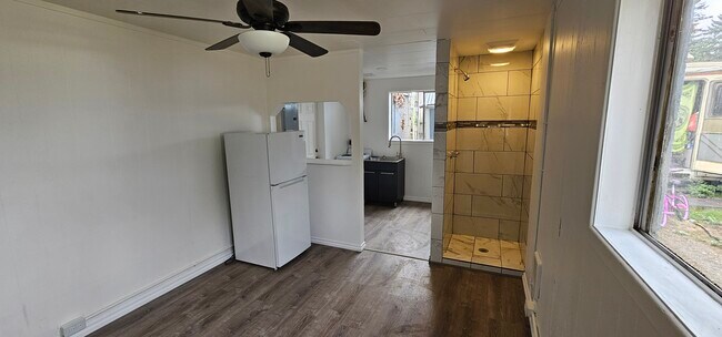 Studio - 5541 NE 72nd Ave Apartments