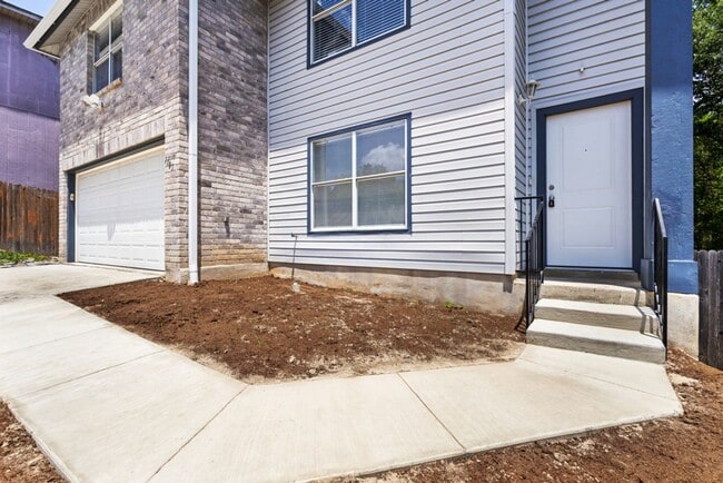 Building Photo - 7705 Autumn Bluff