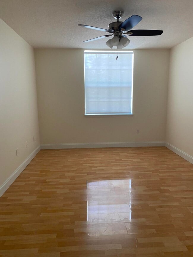 Foto del edificio - 580 S Sapodilla Ave
