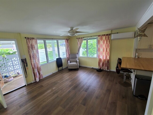 Building Photo - Coconut Grove  - fully fenced Beautiful du...