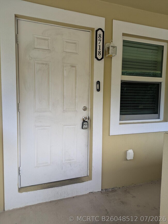 Foto del edificio - 8718 NW 35th St