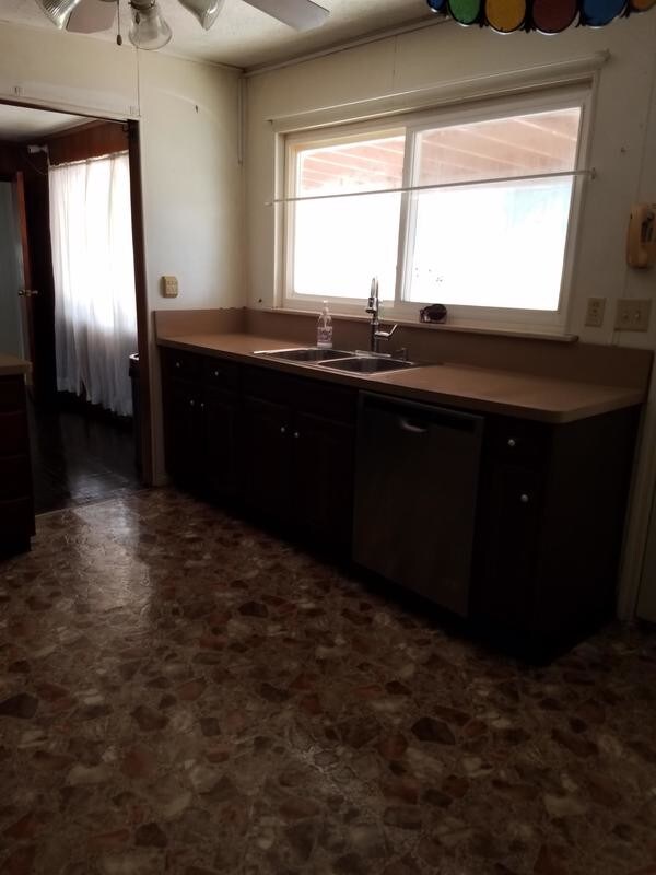 Building Photo - 1352 Ritter Dr