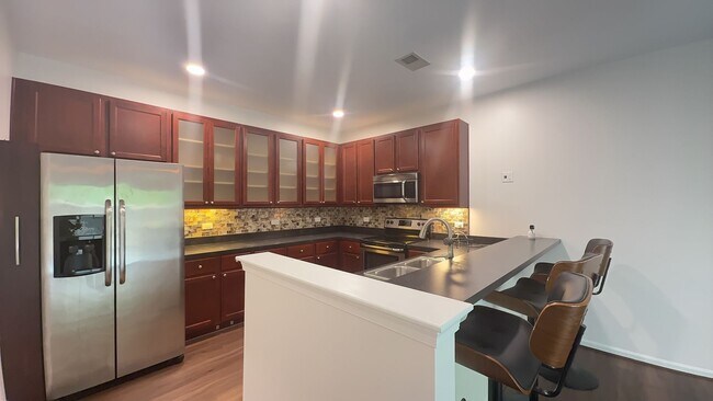 Foto del edificio - Recently Renovated 3-Bedroom Condo in The Grove at the Arboretum