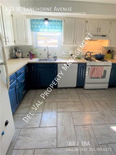 Building Photo - 422 W Langhorne Ave