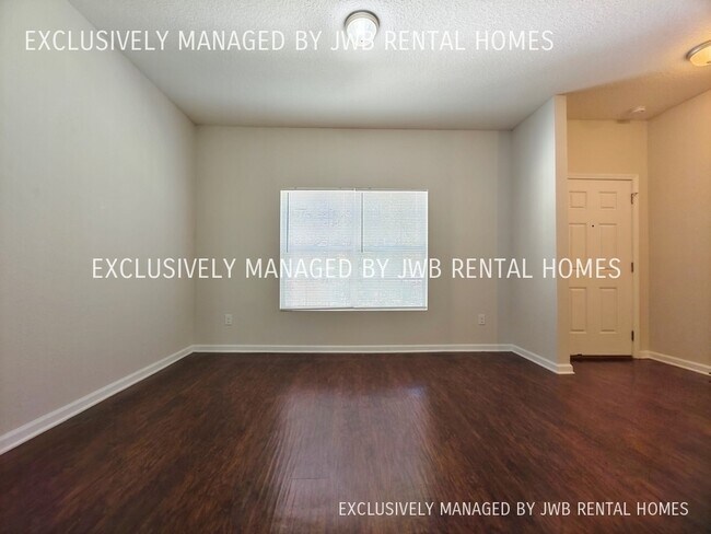 Foto del edificio - 4030 Hunter Cir