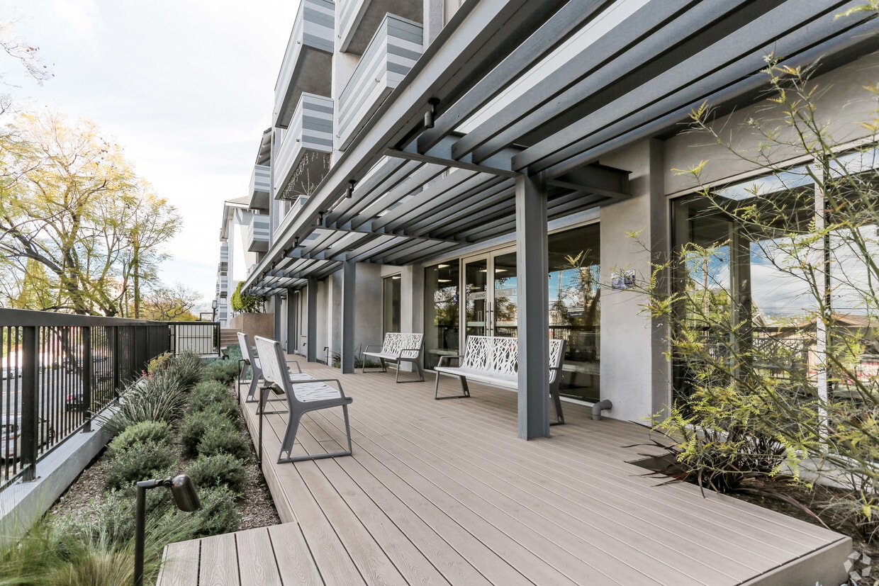 Violet on Virgil Apartments in Los Angeles, CA Westside Rentals