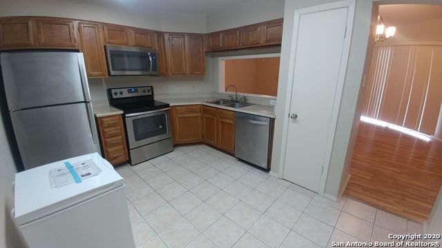 Foto del edificio - 11520 Huebner Rd