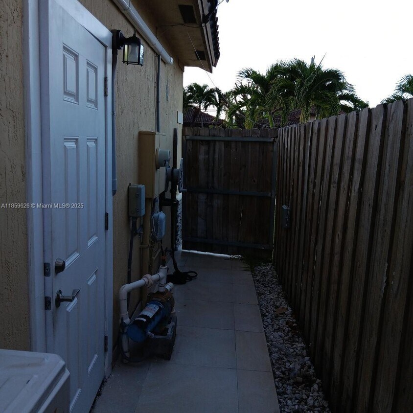 Primary Photo - 13376 SW 268th Ter
