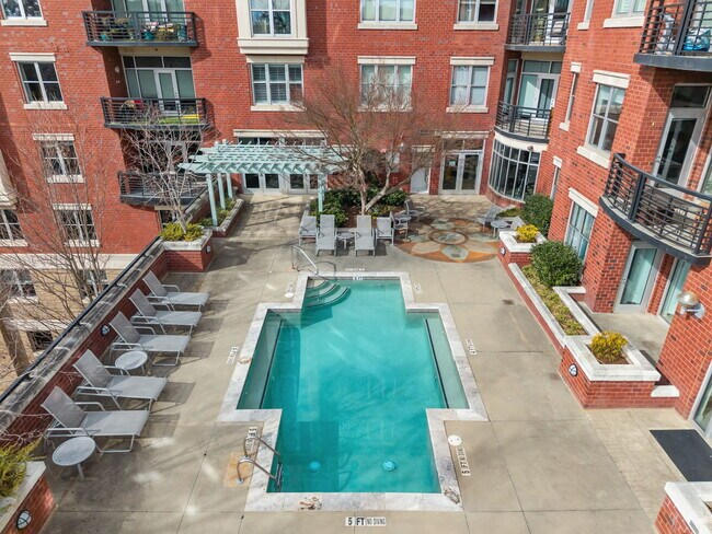 Foto del edificio - 618 N Boylan Ave