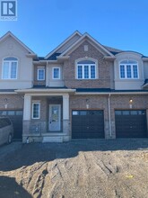 Building Photo - 16 Vickers Rd