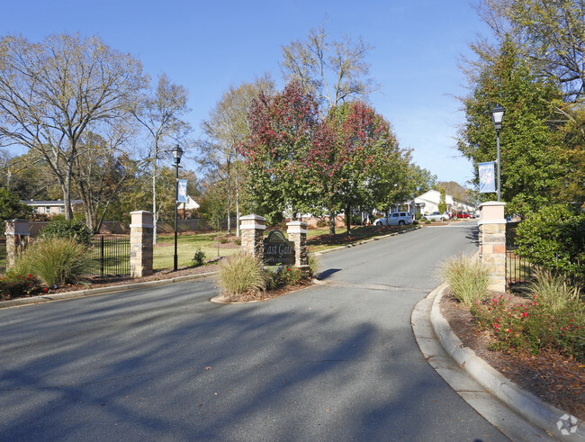 Foto del edificio - East Gate Villas