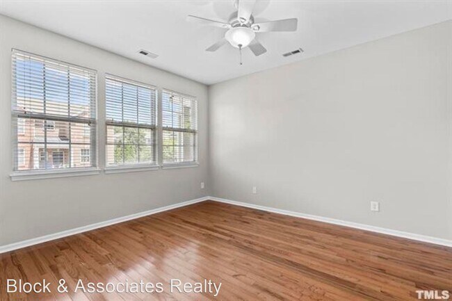 Building Photo - 3 br, 3 bath House - 403 Old Mill Village Dr.