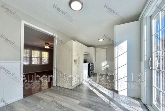 Building Photo - 6417 Harris Ave