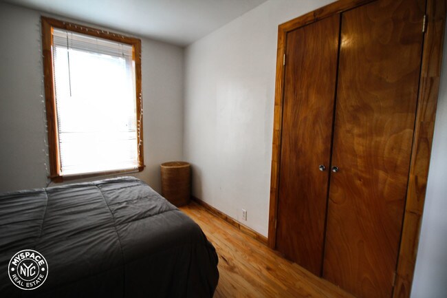 Foto del edificio - 381 Berry St