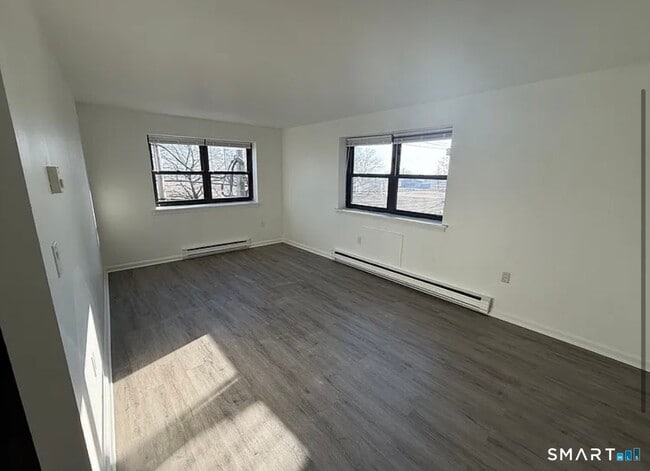 Building Photo - 832 Atlantic St