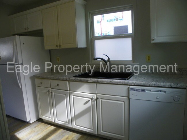 Foto del edificio - 3911 Mt Vernon Rd SE