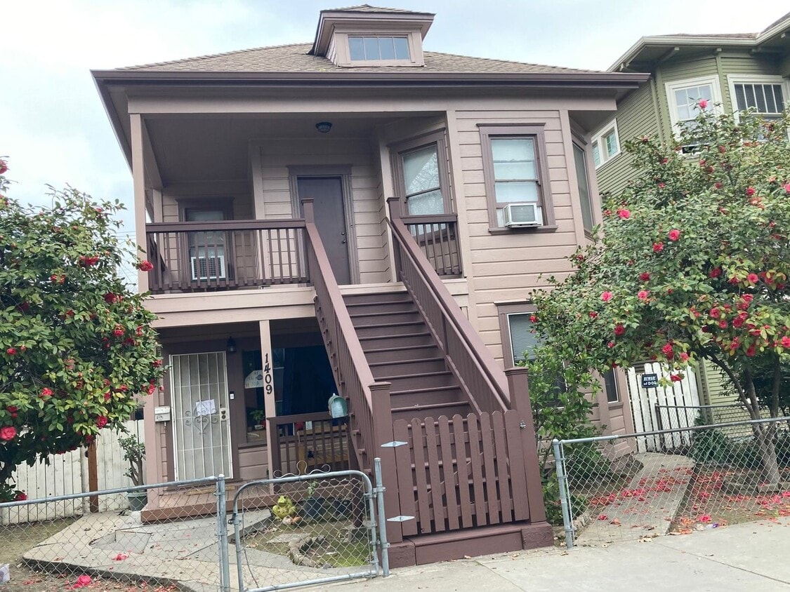 1409 1/2 E Street - 1409 1/2 E Street