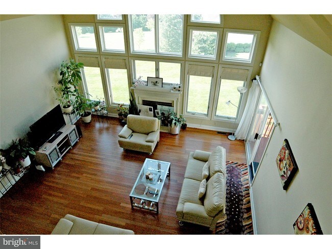Building Photo - 5 Corbin Dr