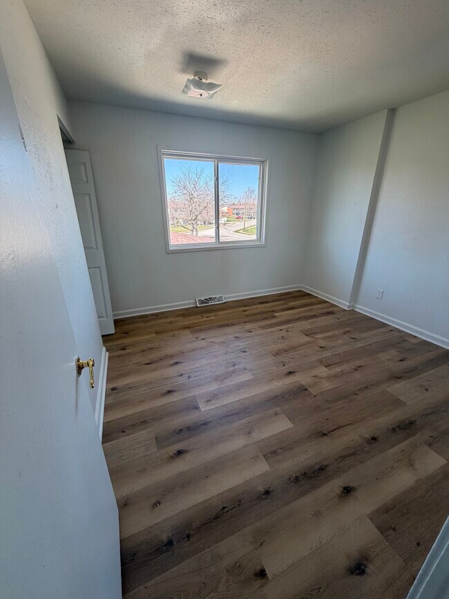 Building Photo - 41054 Gunter Ct