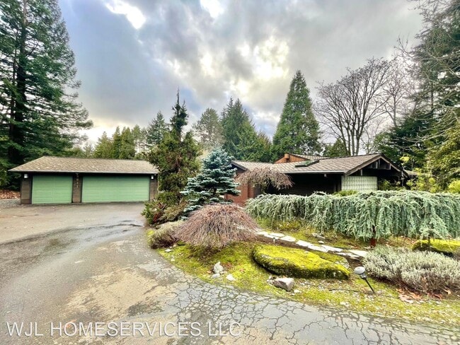 Foto del edificio - 4 br, 3.5 bath House - 8611 NE 26th Pl