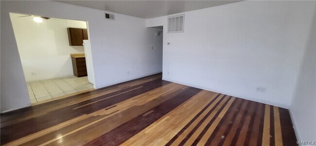 Building Photo - 2175 Riviera