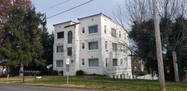 306 S Watauga Ave Unit 4 Elizabethton Tn 37643 Apartment For Rent In Elizabethton Tn Apartments Com