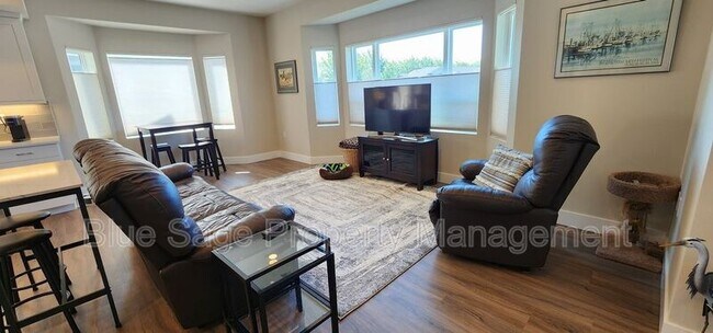 Foto del edificio - 504 W Evergreen Farm Way