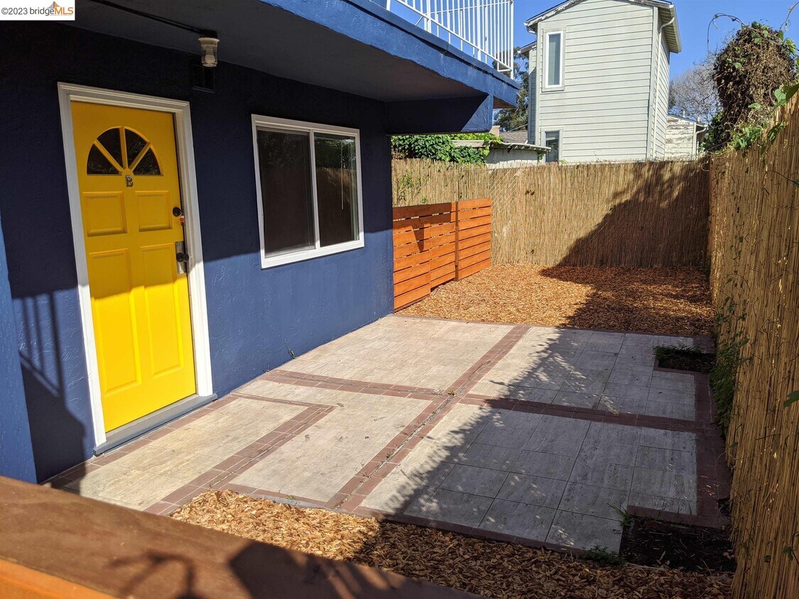 968 45th St Unit B, Oakland, CA 94608 Room for Rent in Oakland, CA