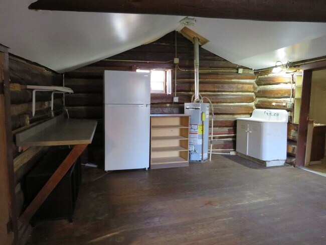 Building Photo - 315 S 32nd Street
