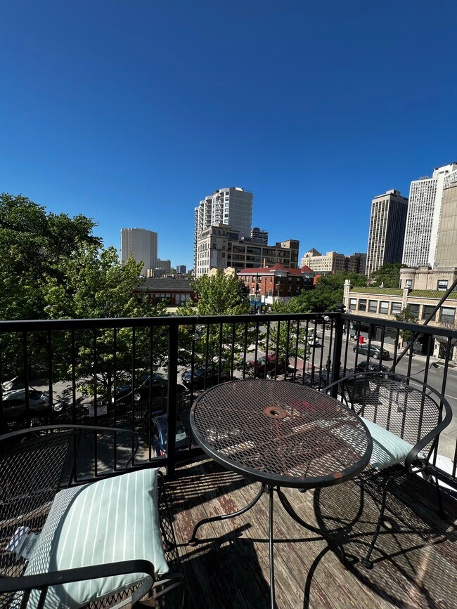 Building Photo - 507 W Deming Pl