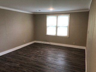 Foto principal - 842 E Jackson Blvd