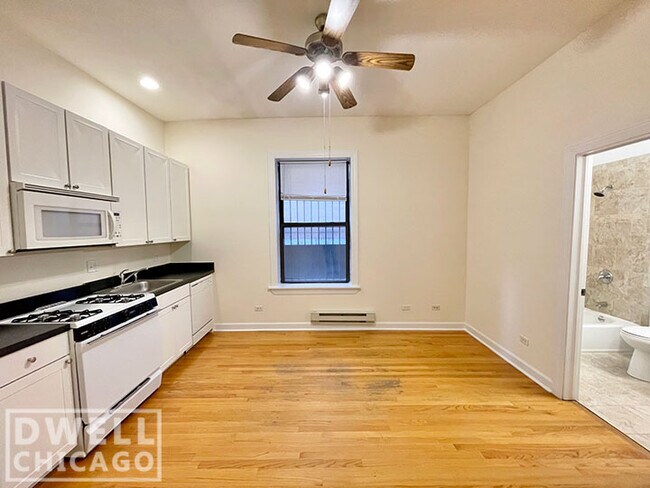 Foto del edificio - 4715 N Sheridan Rd
