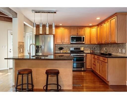 Primary Photo - 76 Hoitt Rd
