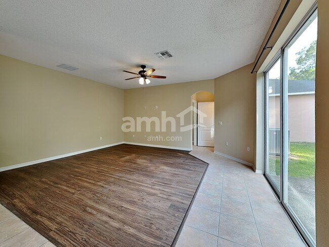 Foto del edificio - 9448 Candice Ct