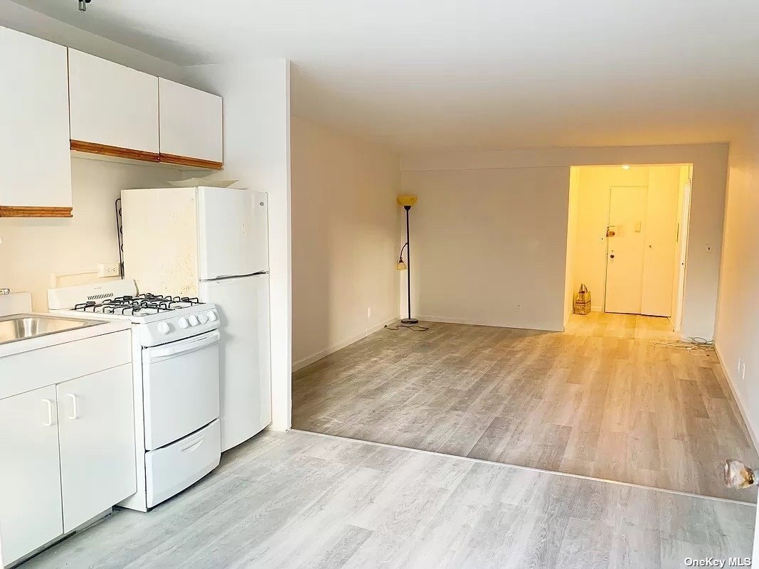 Foto principal - 61-55 98th St