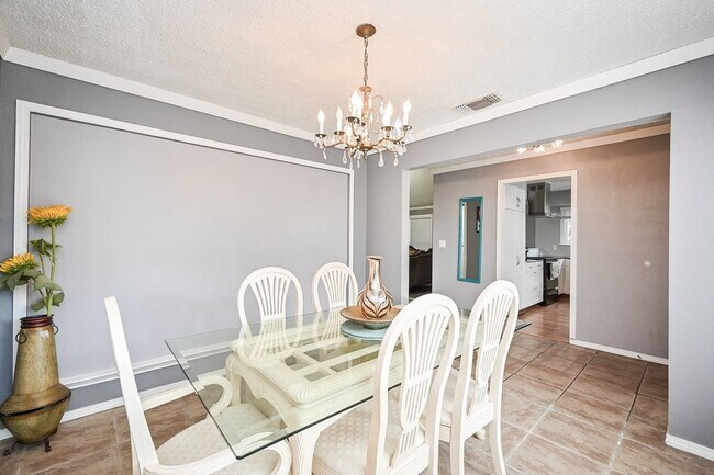 Foto del edificio - 13102 Richmond Ave