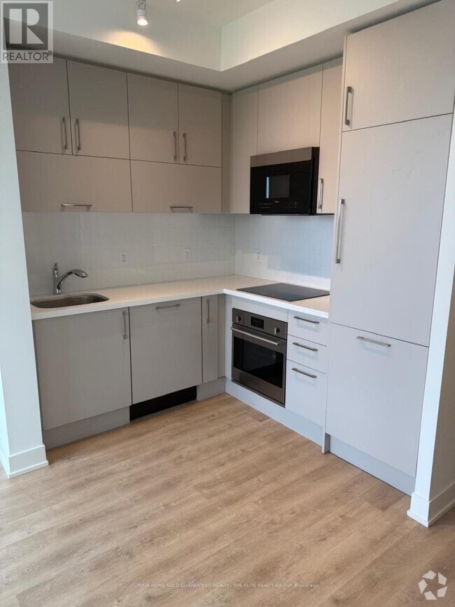 Building Photo - 56 Andre de Grasse St