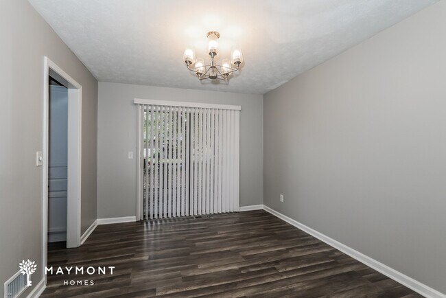 Foto del edificio - Spacious 5-Bedroom Split-Level Home in Riverdale, GA