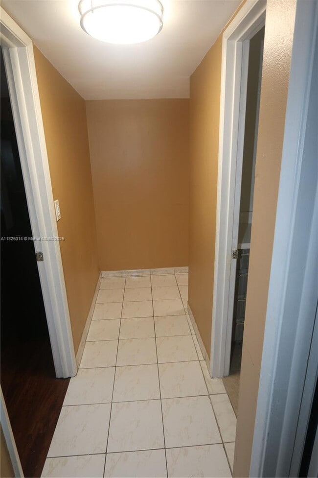 Foto del edificio - 1221 SW 122nd Ave