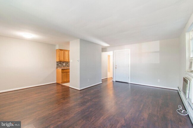Building Photo - 4420 Aberdale Rd