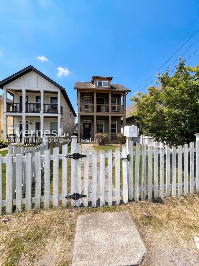 Foto del edificio - 6213B Louisiana Ave