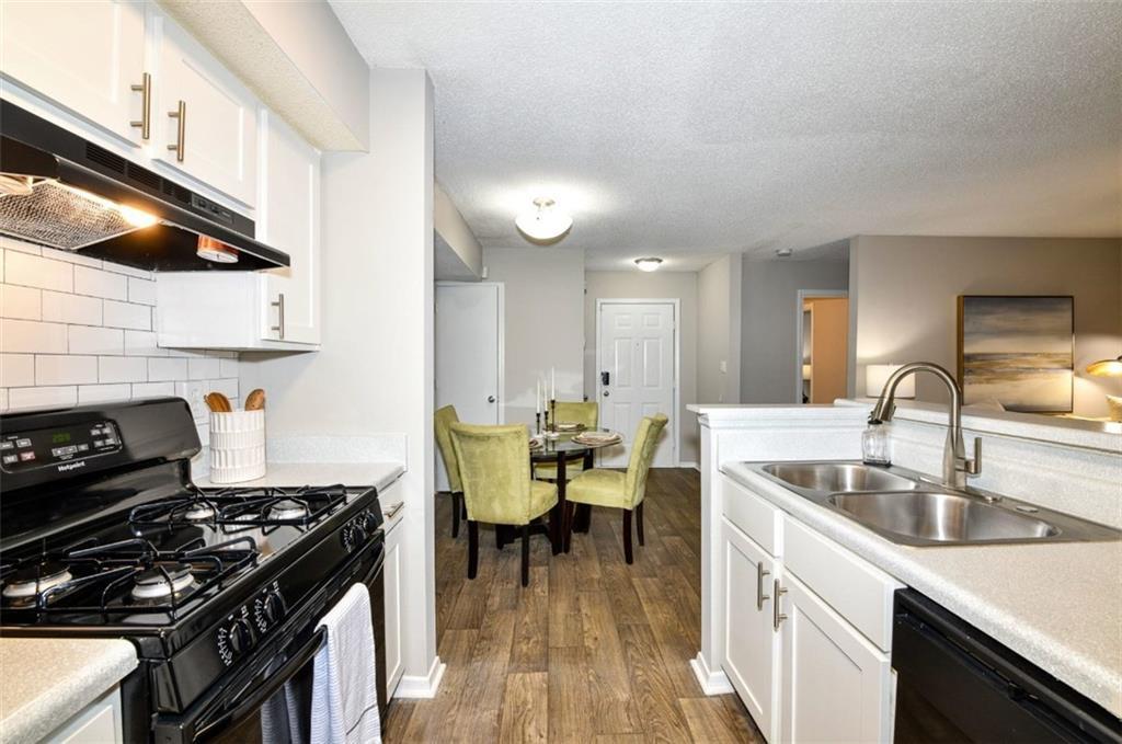 Foto principal - 670 Thornton Rd