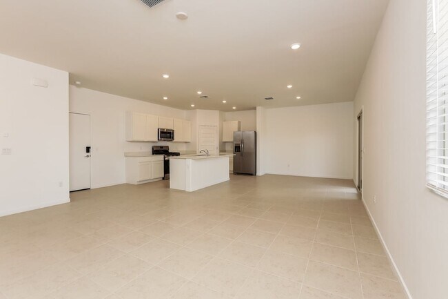 Foto del edificio - 7070 W Joycliff Way