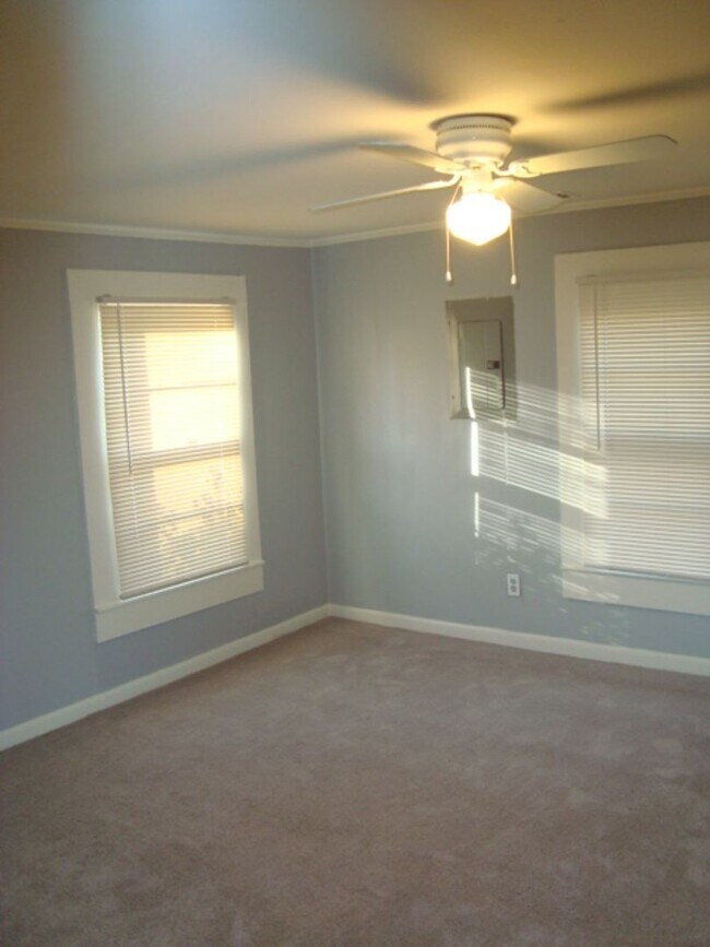 Foto del edificio - 2 Bedroom Home available for Rent!