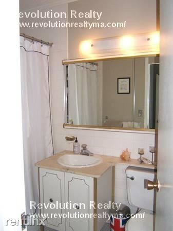 Building Photo - 1 br, 1 bath  - 63 East India Row