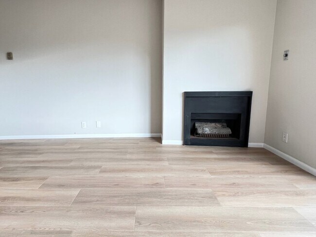 Foto del edificio - 8163 Redlands St