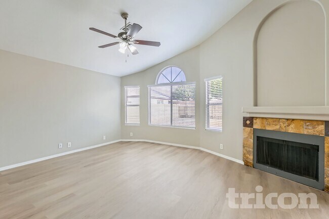 Building Photo - 7321 N 69th Ave