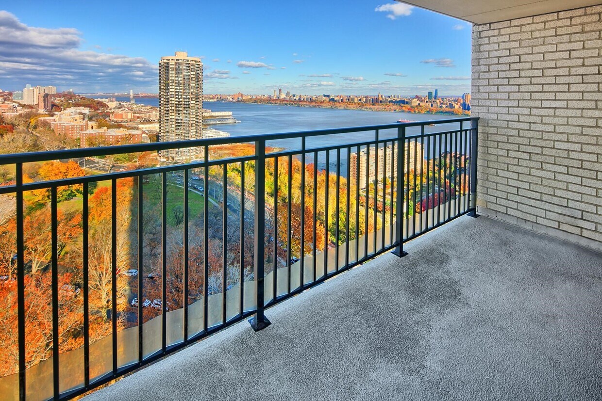 Foto principal - 7855 Boulevard E