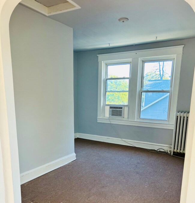 Building Photo - 3819 Woodlea Ave